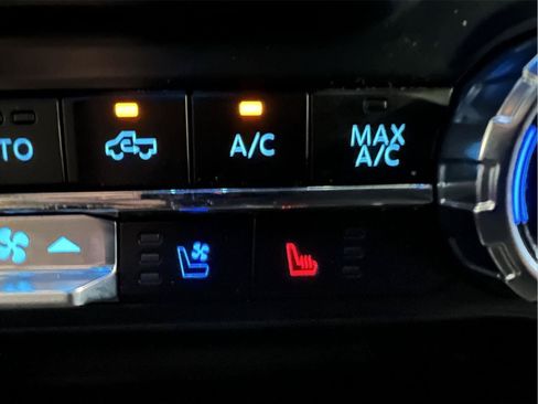 Used 2023 Ford F150 Lariat AWD/4WD image 24