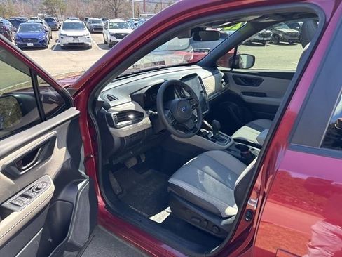 Used 2025 Subaru Forester Premium AWD/4WD image 21