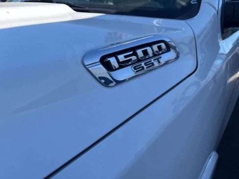 Used 2025 RAM 1500 Laramie image 12