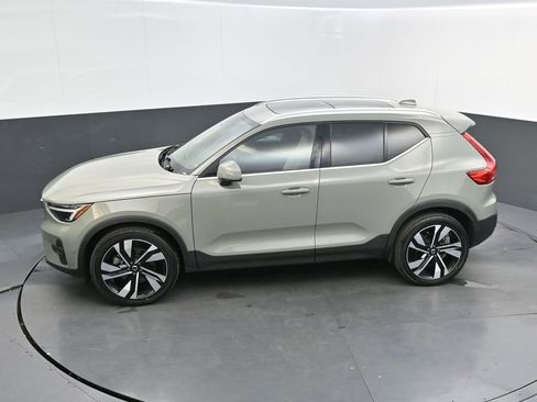 Certified 2023 Volvo XC40 B5 Plus w/ Driver Assist Package image 24