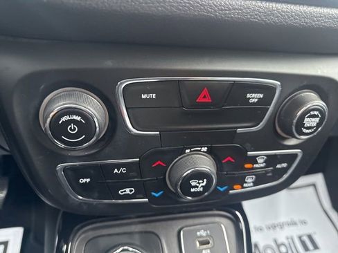 Used 2020 Jeep Compass Limited image 31