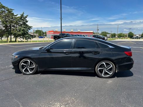 Used 2022 Honda Accord Sport image 6