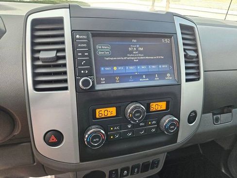 Used 2020 Nissan Frontier SV w/ Midnight Edition Floor Mats image 20