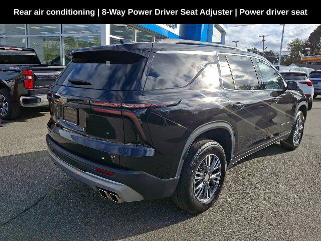 Used 2024 Chevrolet Traverse LT AWD/4WD image 9
