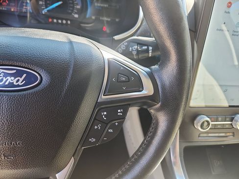 Used 2021 Ford Edge Titanium FWD image 16