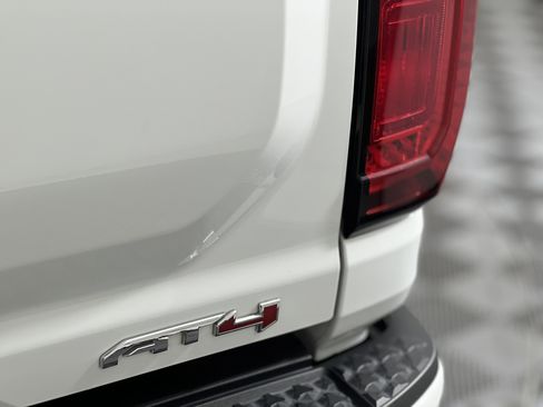 Used 2024 GMC Canyon AT4 w/ AT4 Premium Package image 12