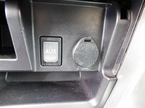 Used 2011 Toyota 4Runner Limited AWD/4WD image 15