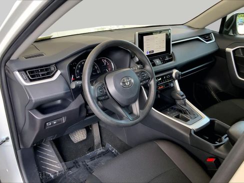 Used 2025 Toyota RAV4 LE FWD image 18
