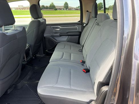 Used 2019 RAM 1500 Big Horn AWD/4WD image 15