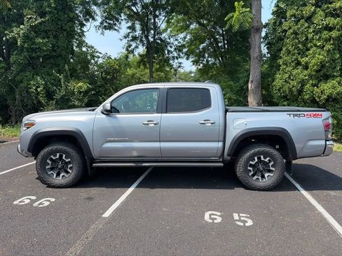Used 2021 Toyota Tacoma TRD Off-Road AWD/4WD image 8