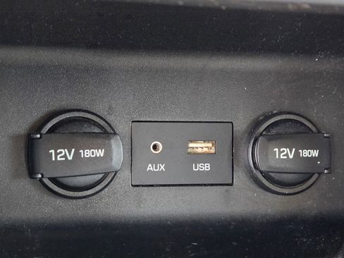 Used 2020 Hyundai Elantra SE FWD image 17