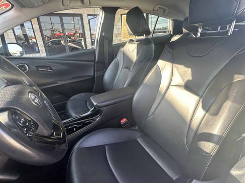 Used 2021 Toyota Prius Prime XLE w/ Carpet Mat Package (TMS) FWD image 10