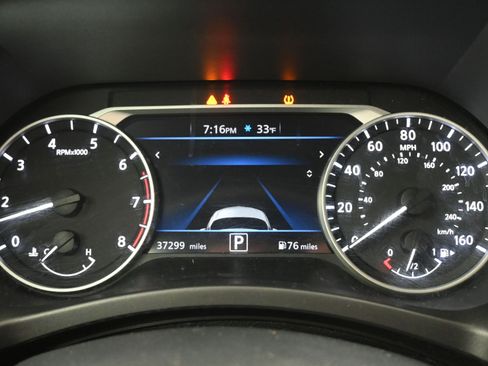 Certified 2024 Nissan Sentra SV image 16