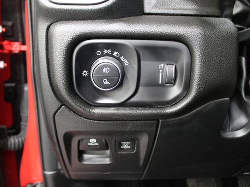 Used 2025 RAM 1500 Tradesman w/ Night Edition image 8