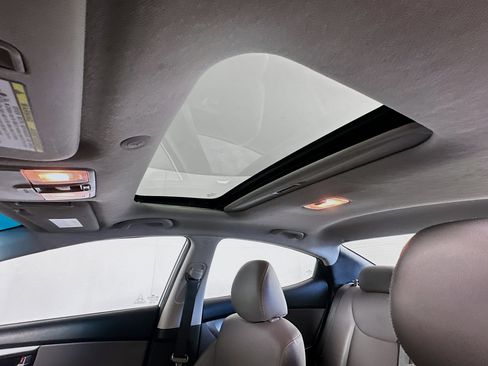 Used 2012 Hyundai Elantra Limited image 23