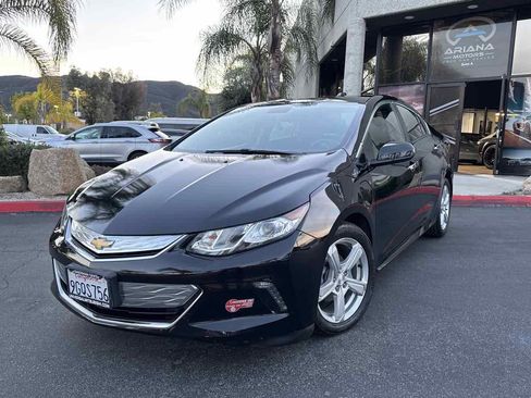 Used 2018 Chevrolet Volt LT image 2