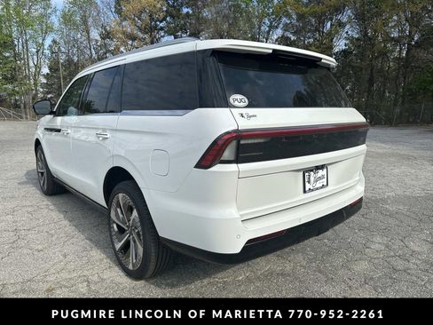 New 2026 Lincoln Navigator Black Label AWD/4WD image 5