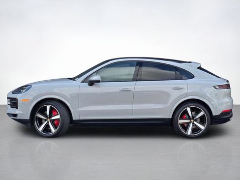 Certified 2024 Porsche Cayenne S AWD/4WD image 2