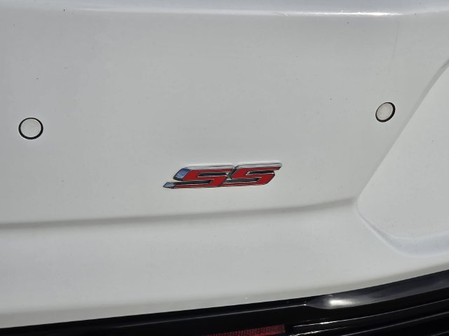 Used 2020 Chevrolet Camaro SS RWD image 8