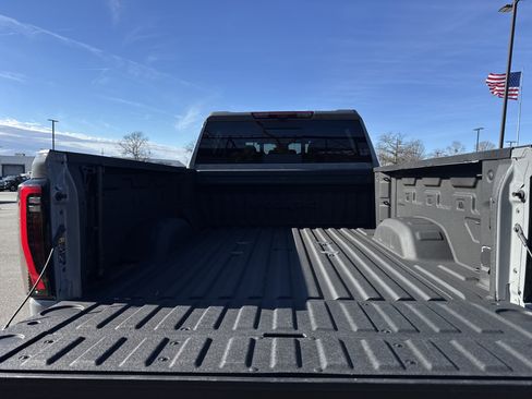 Used 2024 GMC Sierra 2500 AT4X image 34