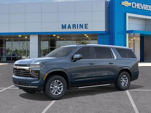 New 2026 Chevrolet Suburban LT w/ Comfort Package AWD/4WD image 2
