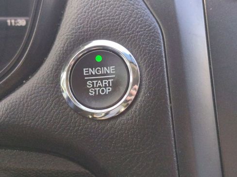 Used 2018 Ford Fusion SE w/ Equipment Group 201A image 27