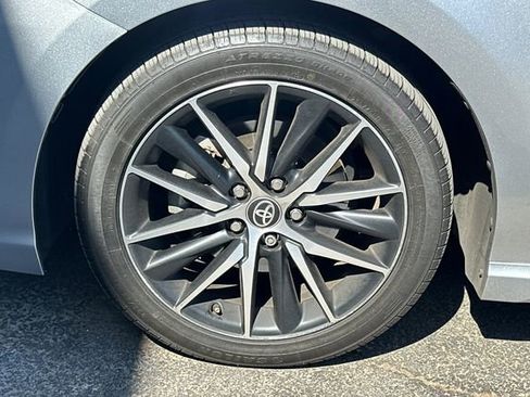 Used 2024 Toyota Camry SE w/ Convenience Package FWD image 15
