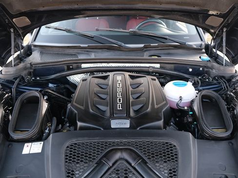 Used 2018 Porsche Macan GTS image 44