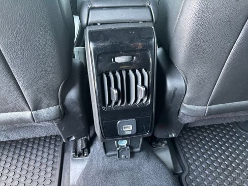 Used 2025 Jeep Compass Trailhawk w/ Trailer Tow Group AWD/4WD image 22