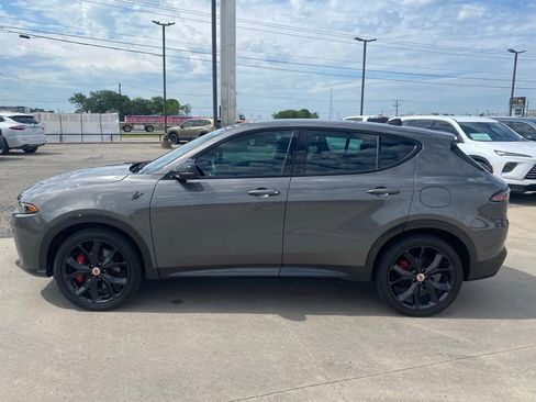 Used 2024 Dodge Hornet R/T Plus AWD/4WD image 2