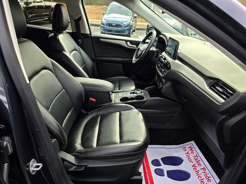 Used 2022 Ford Escape SEL w/ Technology Package image 13