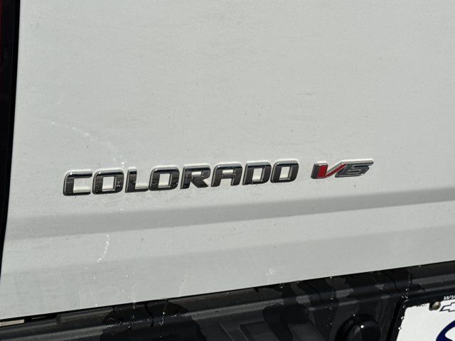 Used 2018 Chevrolet Colorado W/T w/ WT Convenience Package RWD image 9