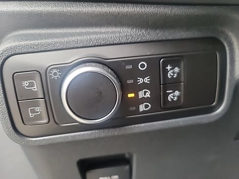 Used 2025 Ford Bronco Badlands AWD/4WD image 16