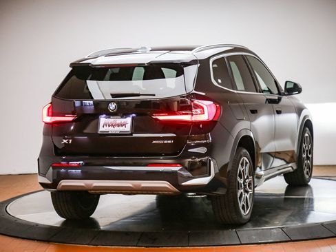 Used 2023 BMW X1 xDrive28i w/ Convenience Package AWD/4WD image 5