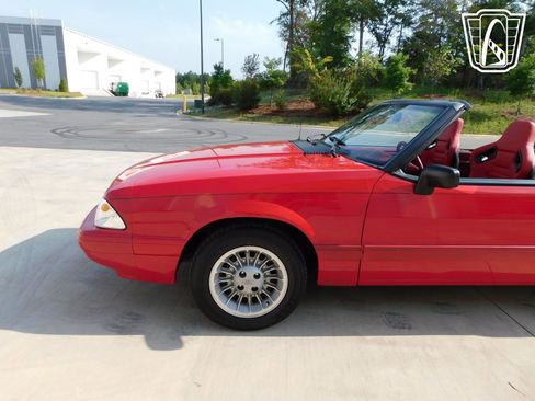 Used 1992 Ford Mustang LX RWD image 11