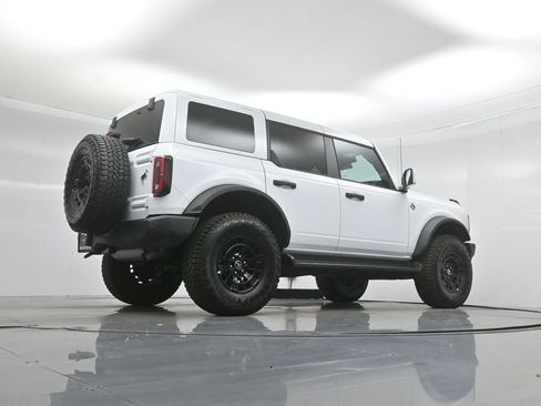 New 2026 Ford Bronco Outer Banks w/ Sasquatch Package AWD/4WD image 45