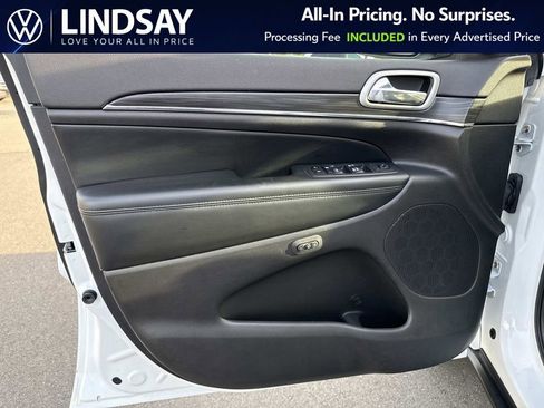Used 2019 Jeep Grand Cherokee Limited w/ Luxury Group II AWD/4WD image 9