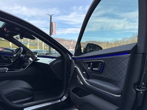 Certified 2025 Mercedes-Benz S 580 4MATIC Sedan image 24