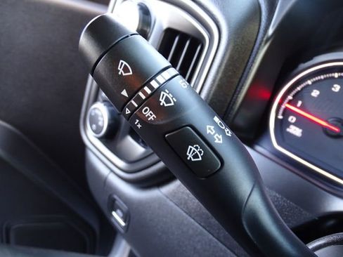 Used 2021 Chevrolet Silverado 1500 Custom Trail Boss w/ Safety Confidence Package image 12