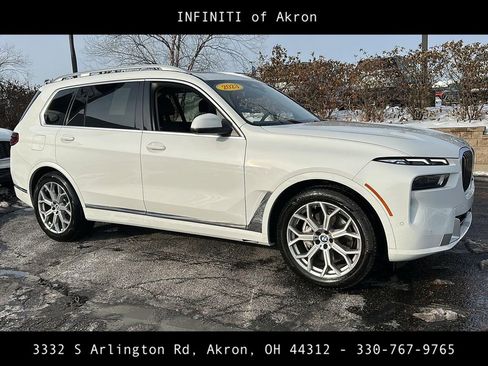 Used 2023 BMW X7 xDrive40i image 17