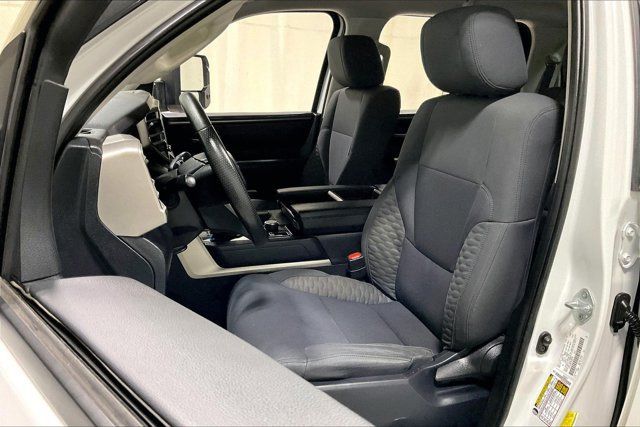 Used 2022 Toyota Tundra SR5 w/ SR5 Convenience Package AWD/4WD image 25