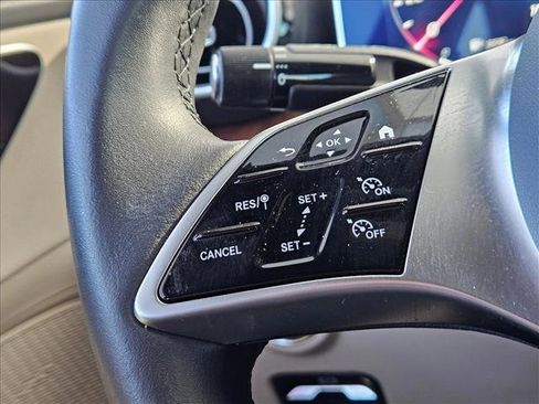 Used 2024 Mercedes-Benz C 300 Sedan image 11