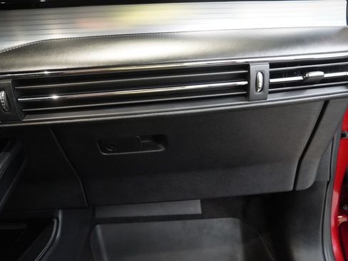 Used 2022 Lincoln Corsair AWD w/ Premium Package image 36