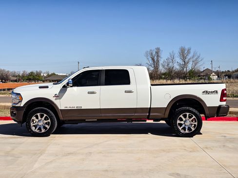 Used 2022 RAM 2500 Limited AWD/4WD image 9