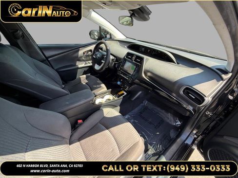 Used 2017 Toyota Prius Three w/ Carpet Mat Package image 12