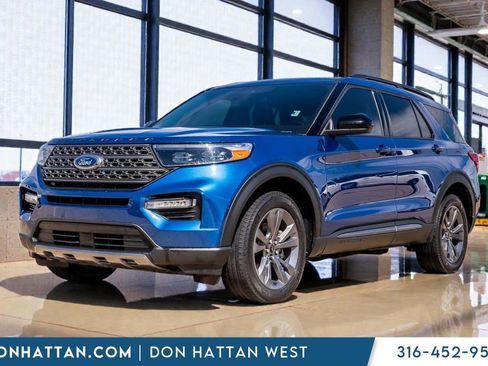 Used 2023 Ford Explorer XLT w/ Equipment Group 202A AWD/4WD image 1