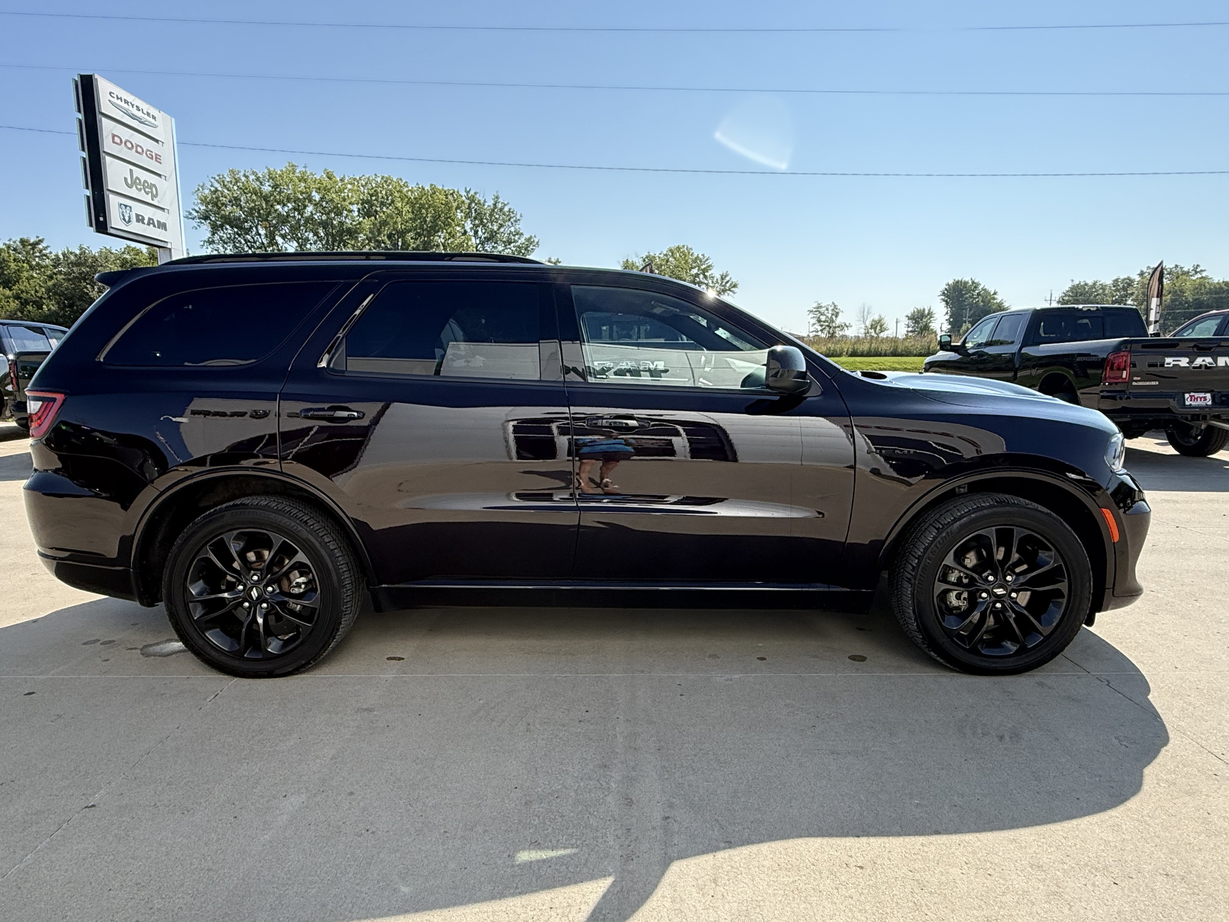 Used 2025 Dodge Durango R/T w/ Blacktop Package AWD/4WD image 38