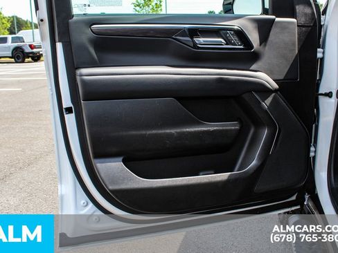 Used 2025 Chevrolet Suburban Z71 AWD/4WD image 42