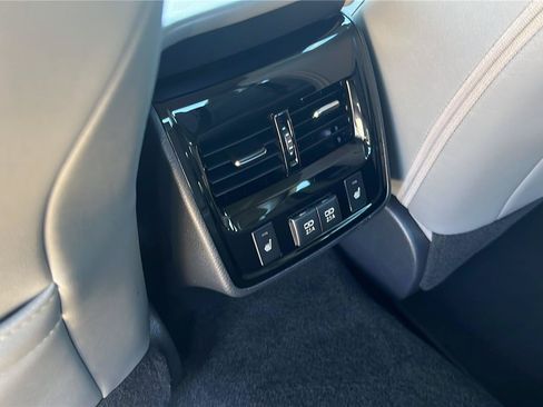 Used 2019 Toyota Avalon Limited w/ Advanced Safety Package FWD image 15