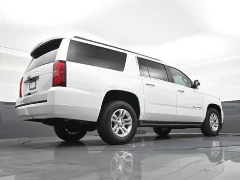 Used 2020 Chevrolet Suburban LS RWD image 27
